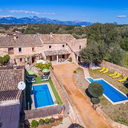 Charming With Pool View Holiday home *