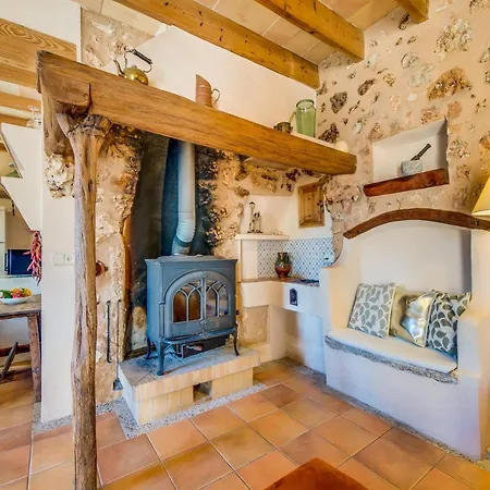 Charming With Pool View Sencelles