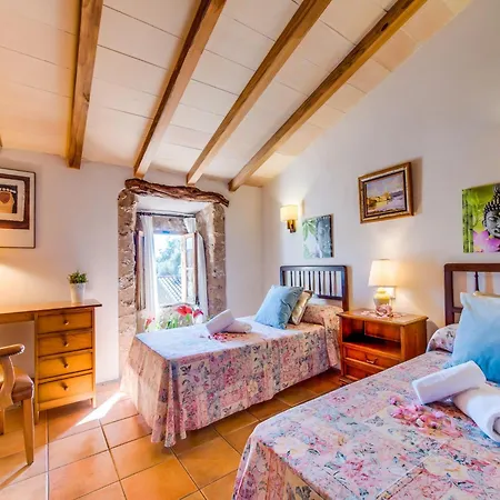Charming With Pool View Holiday home *