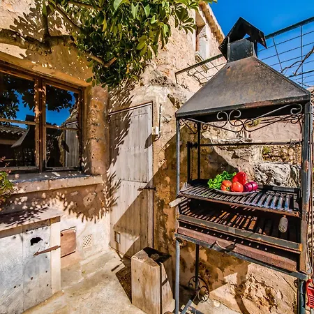 Charming With Pool View Sencelles